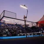 Greenset enfrenta el reto de montar pistas de pádel sobre una piscina olímpica en Dubái