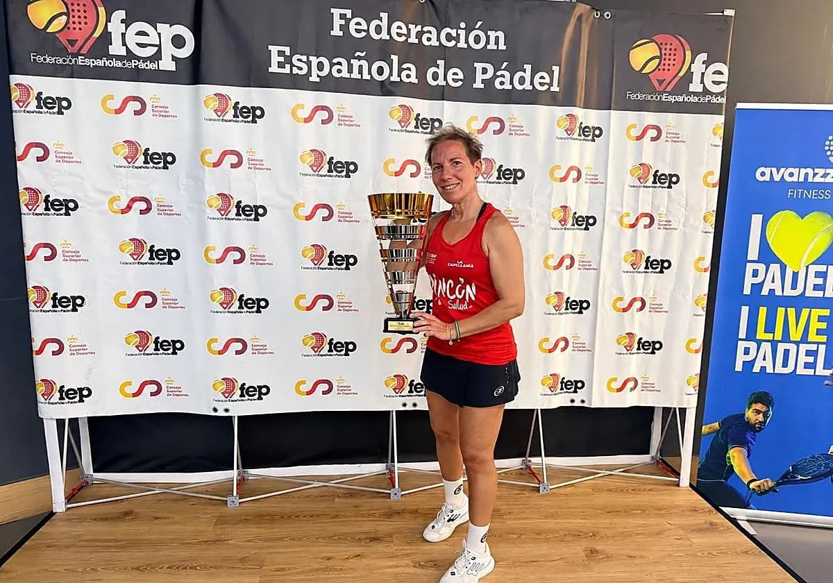 Delfi Guerrero y La Capellanía ganan el Campeonato de España de pádel +35